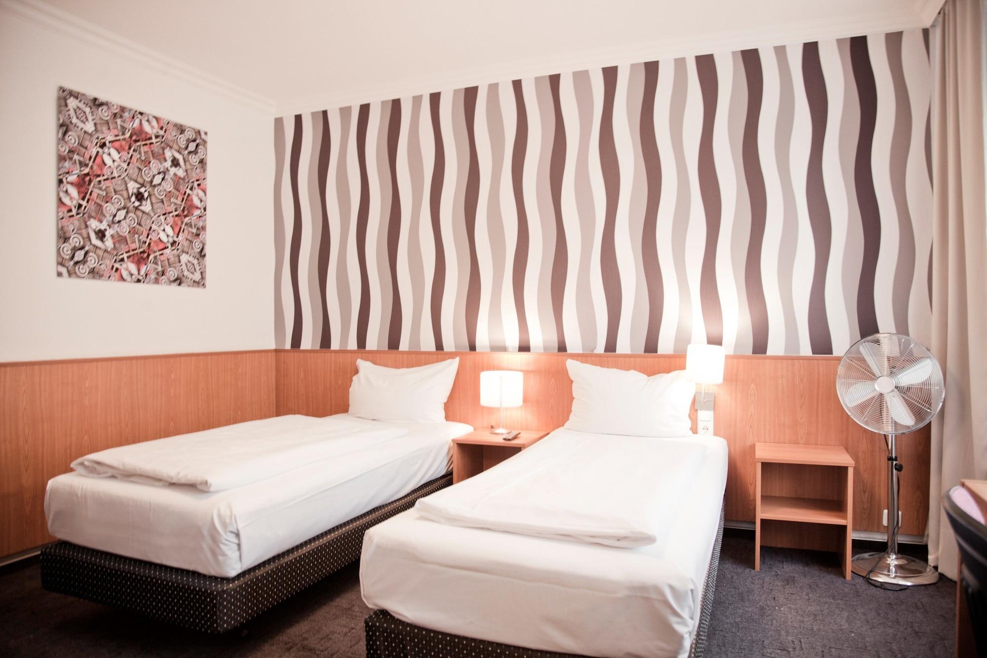Hotel Les Nations Berlin Zewnętrze zdjęcie