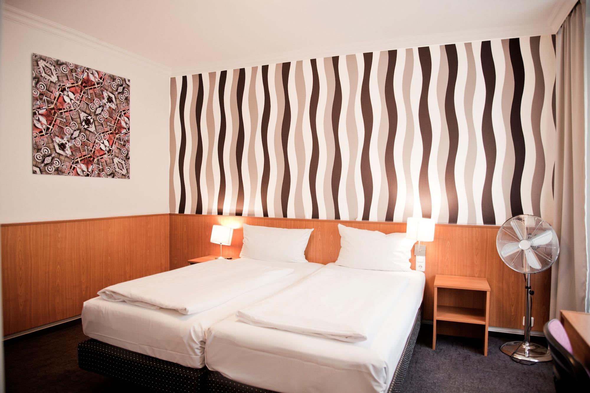 Hotel Les Nations Berlin Zewnętrze zdjęcie